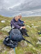 Tenksomme typer: Jarle og Jørund på en annen stein.
