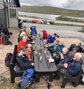 16 km i beina, men fortsatt krefter igjen til en Halling på Halne-terrassen -- takk for turen!